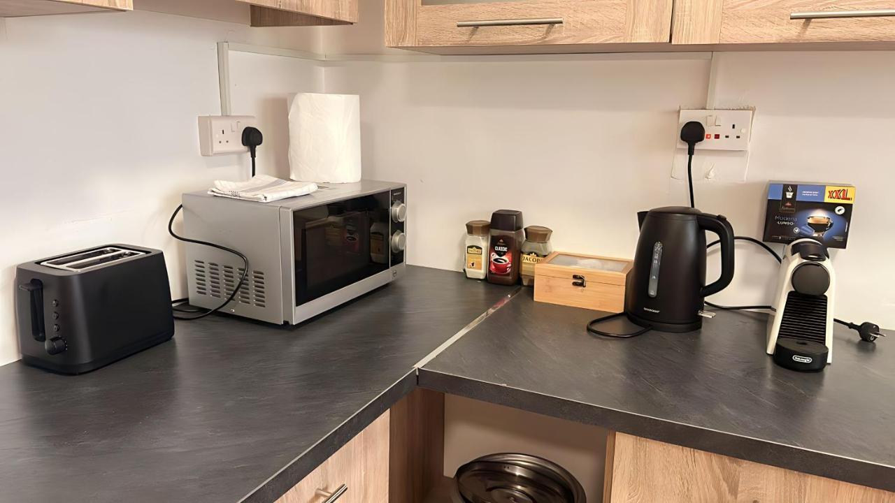 Unique City Hostel 100 Meters From Beach ラルナカ エクステリア 写真