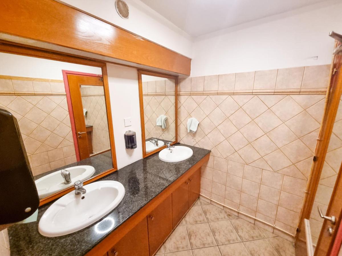 Unique City Hostel 100 Meters From Beach ラルナカ エクステリア 写真