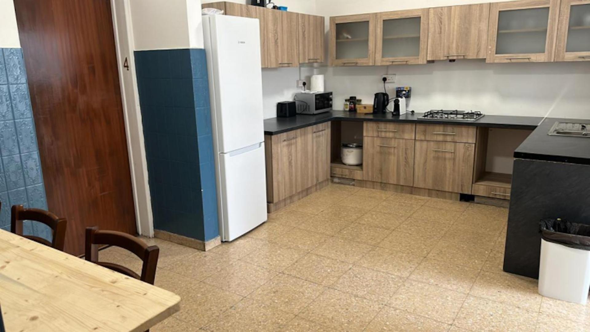 Unique City Hostel 100 Meters From Beach ラルナカ エクステリア 写真